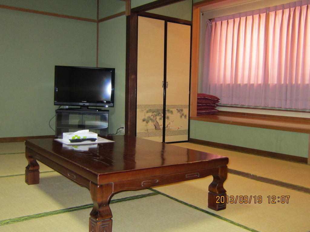 Hotel Takaraya Kotohira Zimmer foto